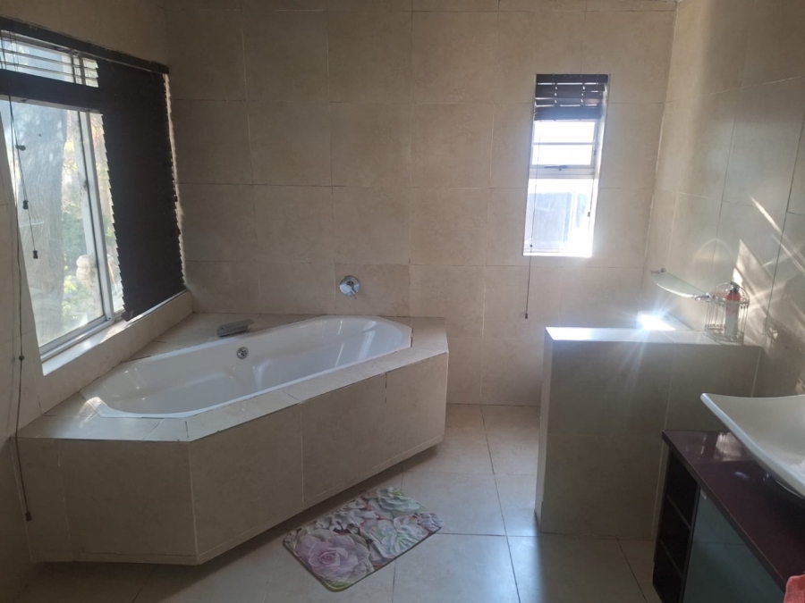 7 Bedroom Property for Sale in Dan Pienaar Free State